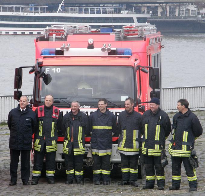 Neue LF`s fuer Koeln Uebergabe in Koeln Deutz an den Wachen  P037.JPG